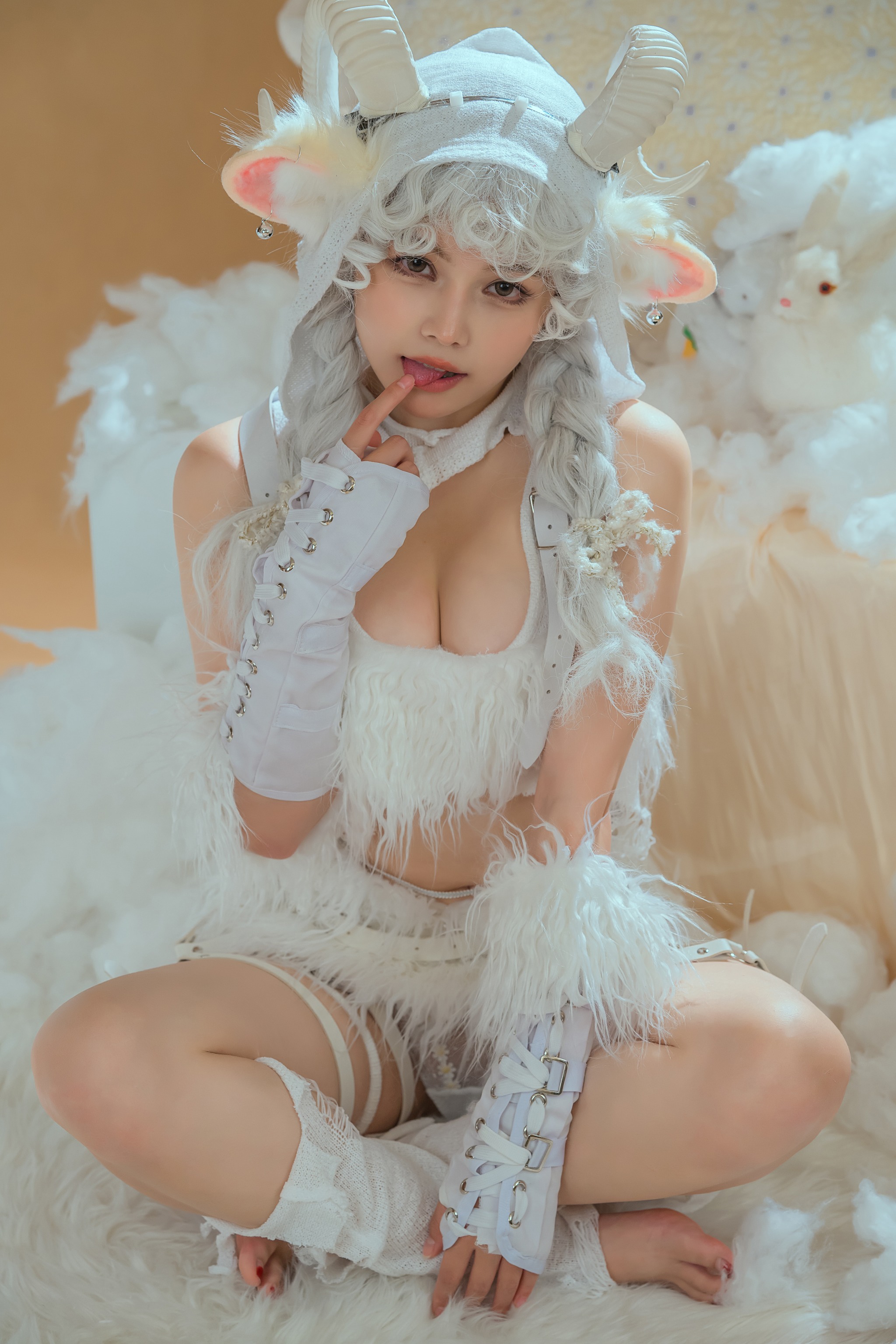 图片[1]-七月喵子 – NO.029 幻想兽娘集-日食本-伊卡[22P]-XikXak